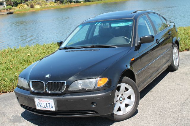 2002 BMW 3 series 2WD 4dr Heat