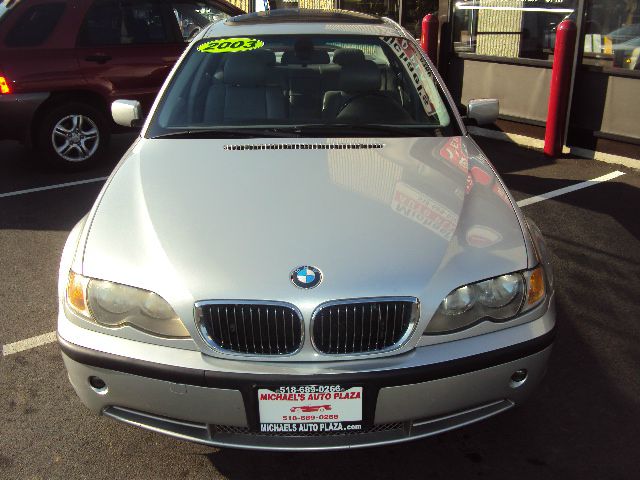 2003 BMW 3 series 4WD 4dr Heat