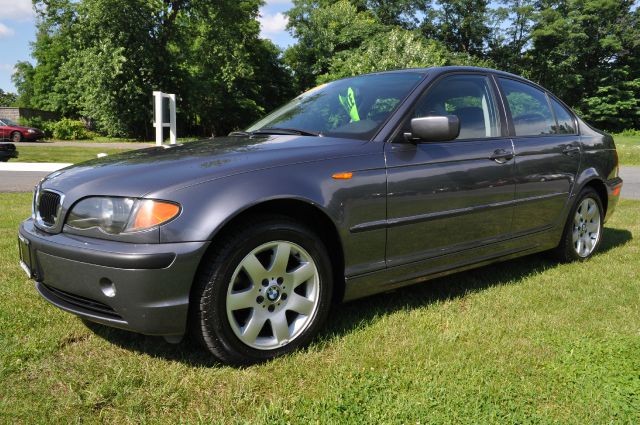 2003 BMW 3 series 2WD 4dr Heat