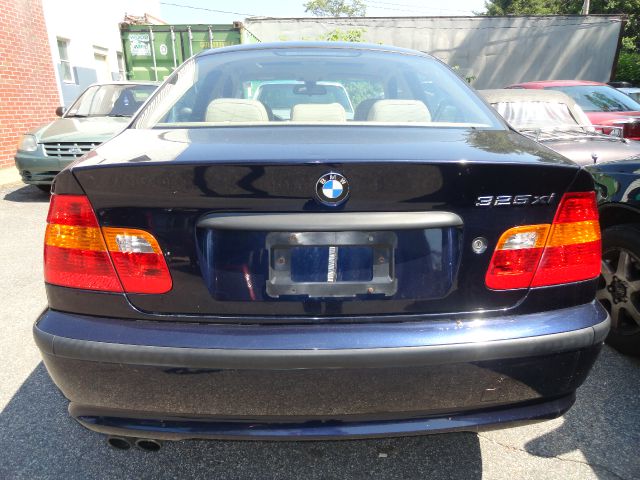 2003 BMW 3 series 2WD 4dr Heat