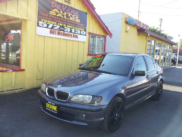 2003 BMW 3 series 4WD 4dr Heat