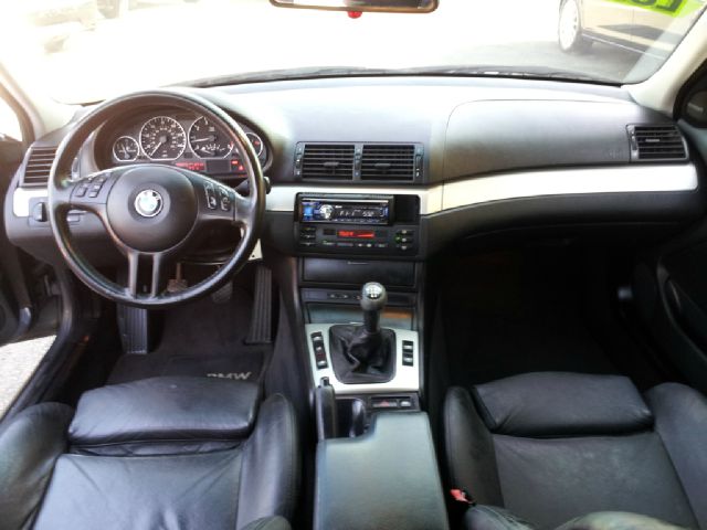 2003 BMW 3 series 4WD 4dr Heat