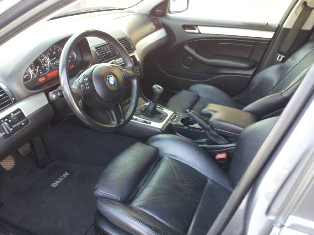 2003 BMW 3 series 4WD 4dr Heat