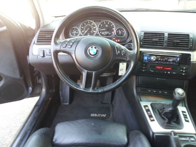 2003 BMW 3 series 4WD 4dr Heat