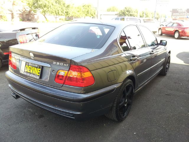 2003 BMW 3 series 4WD 4dr Heat