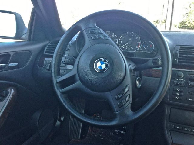 2003 BMW 3 series W/6-passenger Seating