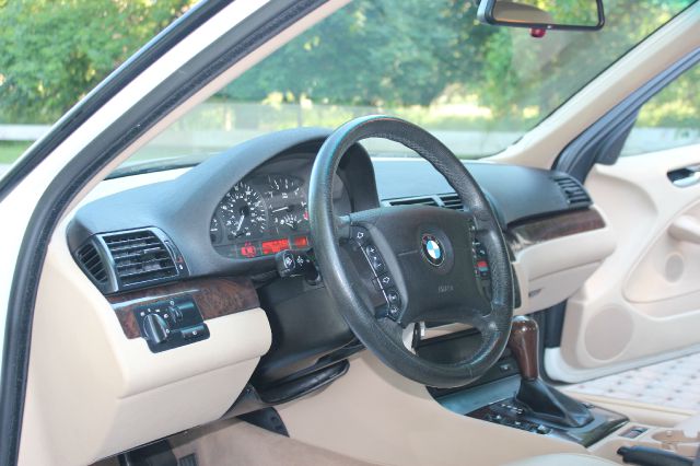 2003 BMW 3 series 323i 4dr Sdn Sedan