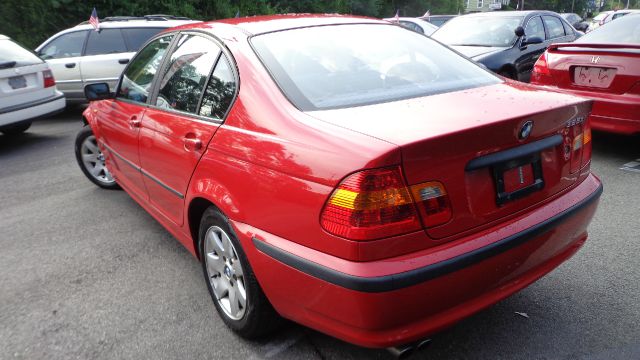 2003 BMW 3 series 2WD 4dr Heat