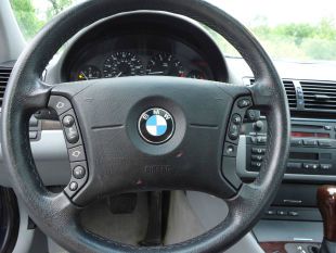 2003 BMW 3 series 2WD 4dr Heat