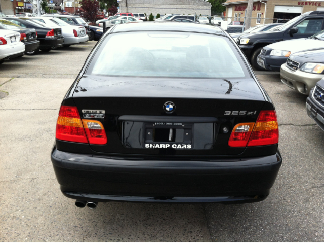 2003 BMW 3 series 2WD 4dr Heat