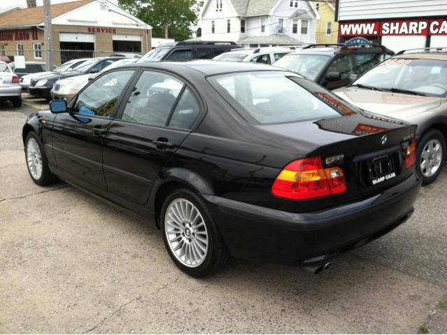 2003 BMW 3 series 2WD 4dr Heat