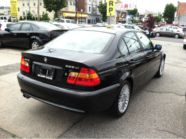 2003 BMW 3 series 2WD 4dr Heat