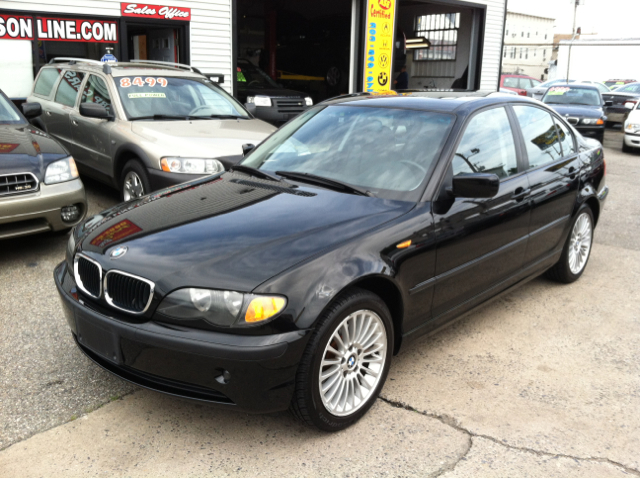 2003 BMW 3 series 2WD 4dr Heat