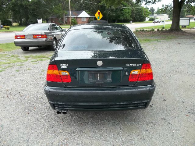 2003 BMW 3 series 4WD 4dr Heat