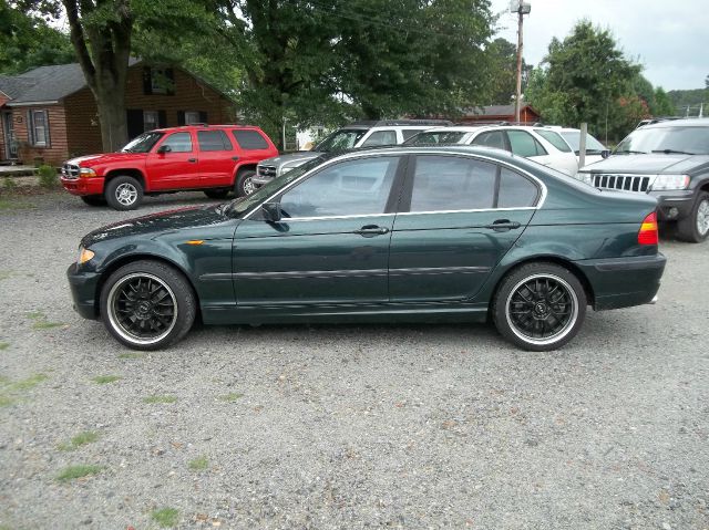 2003 BMW 3 series 4WD 4dr Heat