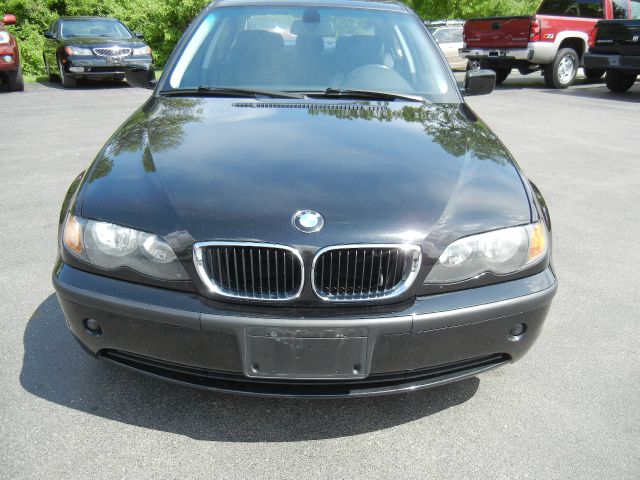 2004 BMW 3 series 2WD 4dr Heat