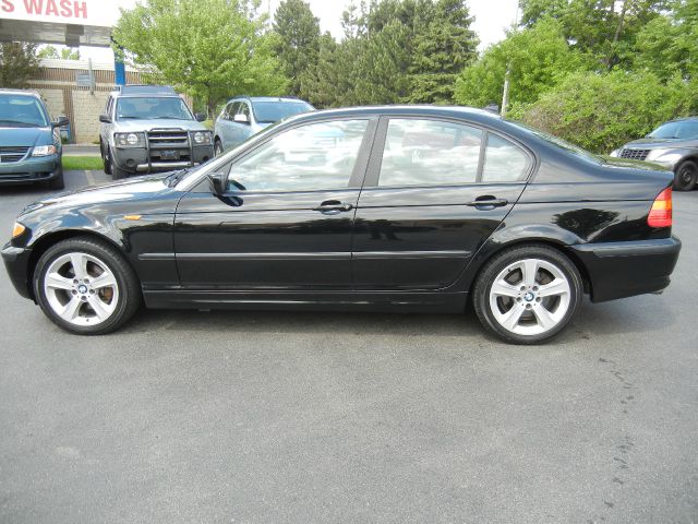 2004 BMW 3 series 2WD 4dr Heat