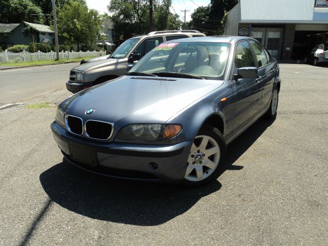 2004 BMW 3 series 2WD 4dr Heat