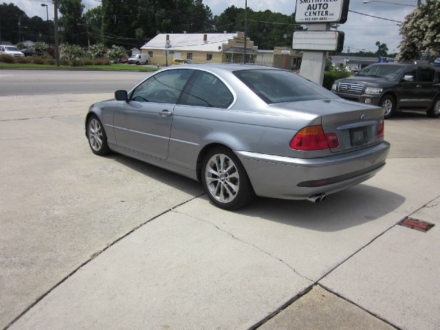 2004 BMW 3 series Lariat 4x4 (gladbrook)