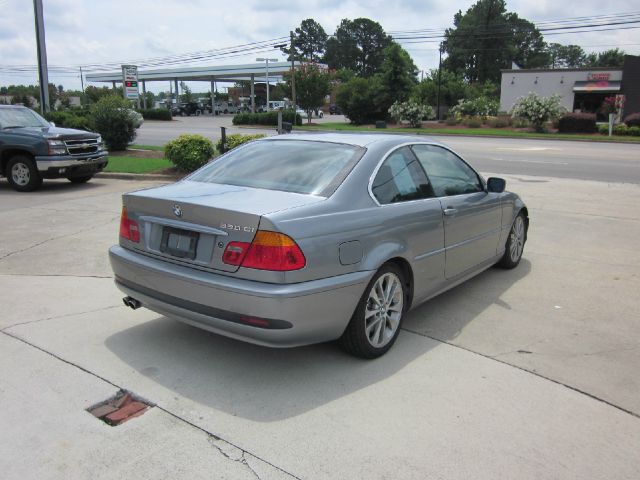 2004 BMW 3 series Lariat 4x4 (gladbrook)