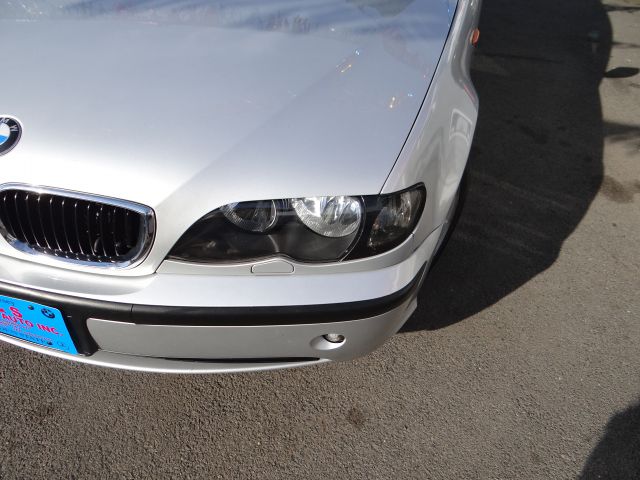 2004 BMW 3 series 2WD 4dr Heat