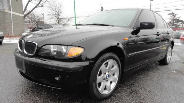 2004 BMW 3 series 2WD 4dr Heat