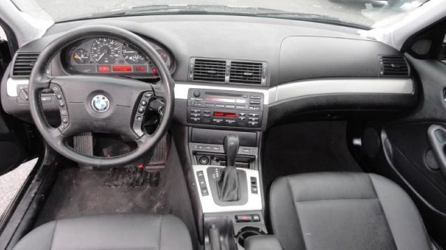 2004 BMW 3 series 2WD 4dr Heat