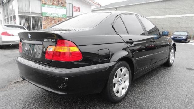 2004 BMW 3 series 2WD 4dr Heat