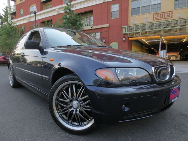 2004 BMW 3 series 2WD 4dr Heat