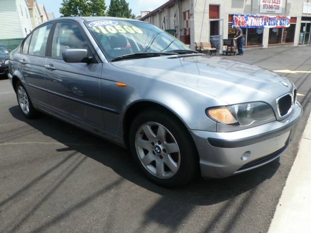 2004 BMW 3 series 2WD 4dr Heat