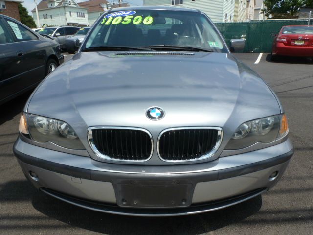 2004 BMW 3 series 2WD 4dr Heat