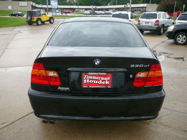 2004 BMW 3 series 4WD 4dr Heat