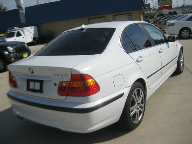 2004 BMW 3 series 4WD 4dr Heat