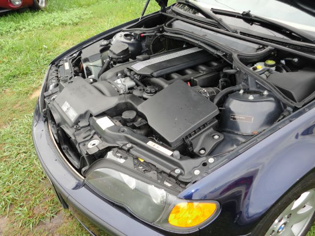 2004 BMW 3 series 2WD 4dr Heat