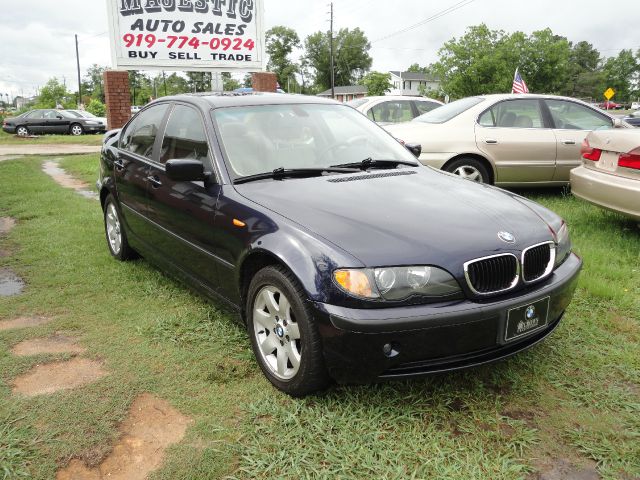 2004 BMW 3 series 2WD 4dr Heat