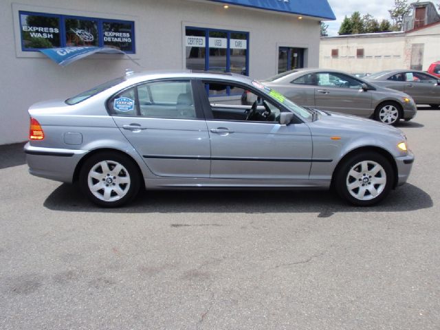 2005 BMW 3 series 2WD 4dr Heat