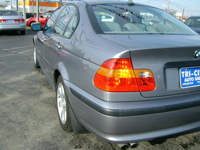 2005 BMW 3 series 323i 4dr Sdn Sedan