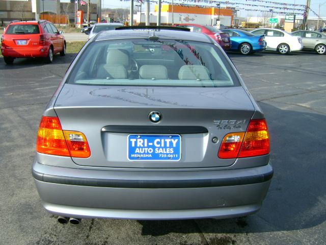 2005 BMW 3 series 323i 4dr Sdn Sedan