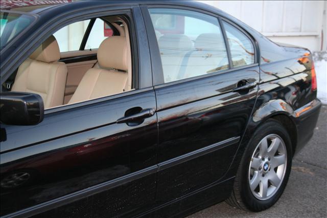 2005 BMW 3 series 323i 4dr Sdn Sedan