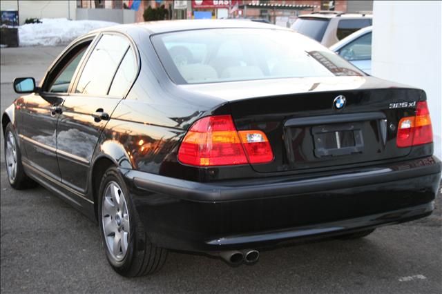 2005 BMW 3 series 323i 4dr Sdn Sedan