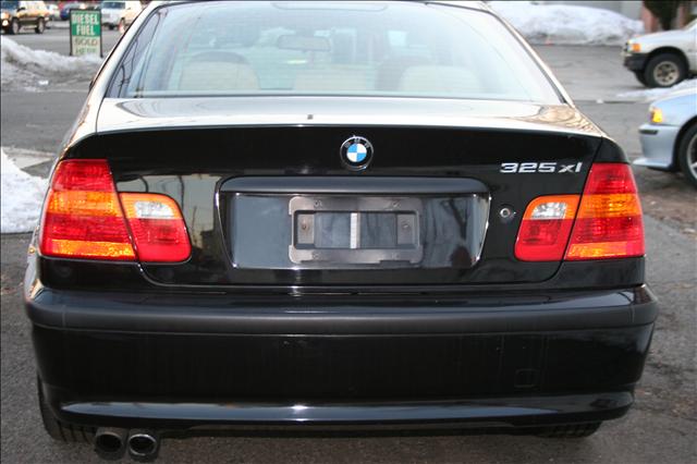 2005 BMW 3 series 323i 4dr Sdn Sedan