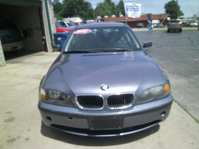 2005 BMW 3 series 2WD 4dr Heat