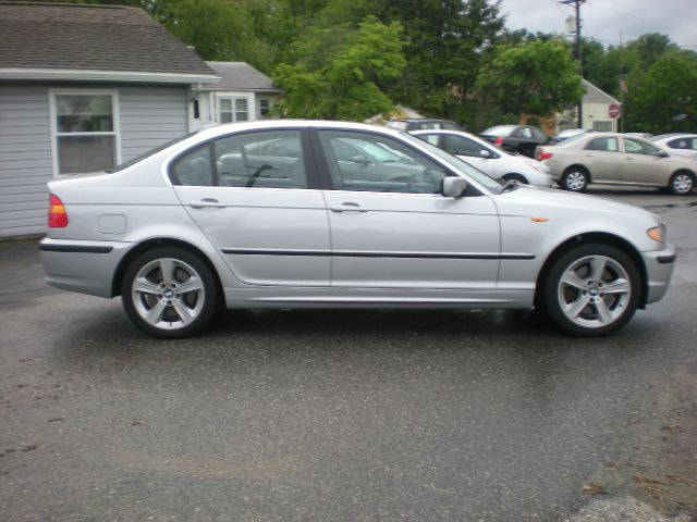 2005 BMW 3 series 4WD 4dr Heat