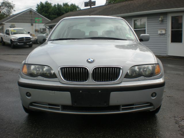 2005 BMW 3 series 4WD 4dr Heat