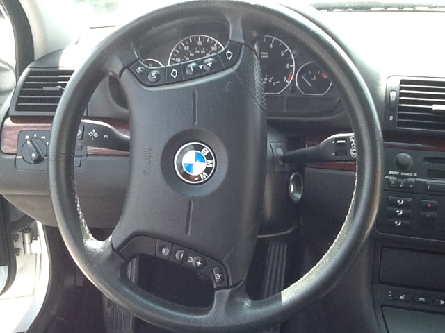 2005 BMW 3 series 4WD 4dr Heat