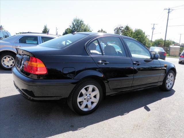 2005 BMW 3 series 323i 4dr Sdn Sedan