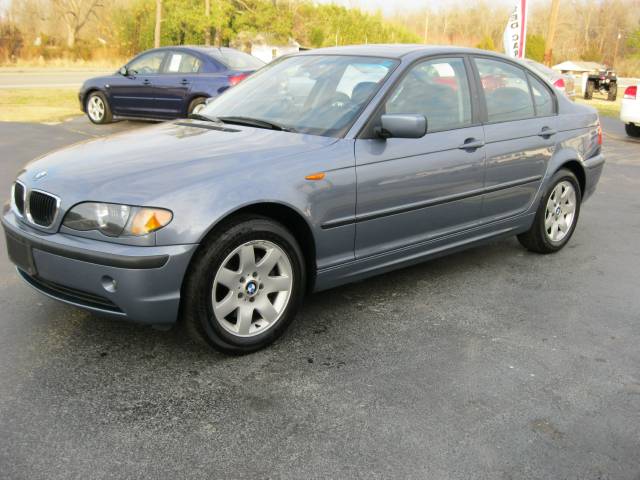 2005 BMW 3 series 323i 4dr Sdn Sedan