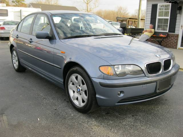 2005 BMW 3 series 323i 4dr Sdn Sedan