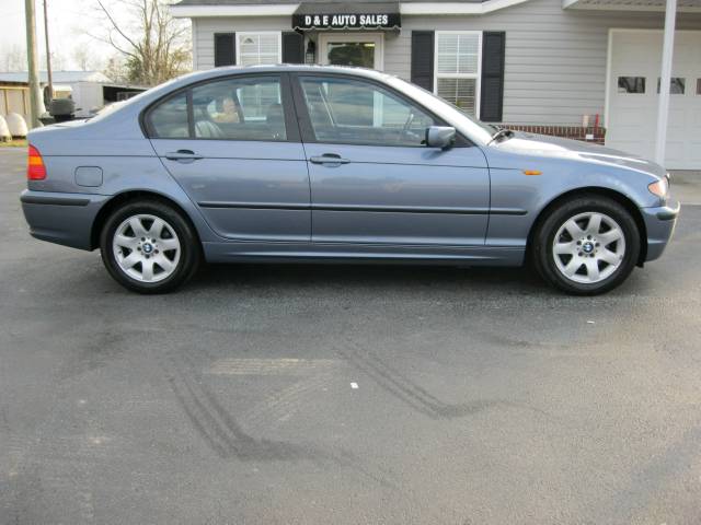 2005 BMW 3 series 323i 4dr Sdn Sedan