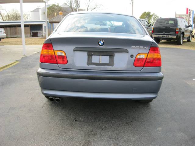 2005 BMW 3 series 323i 4dr Sdn Sedan